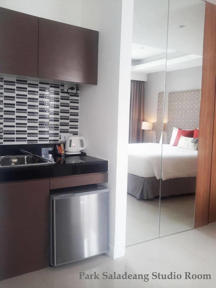 Hotel Check In Saladaeng (Adults Only) Bangkok Exterior foto