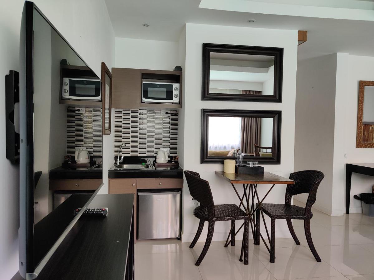 Hotel Check In Saladaeng (Adults Only) Bangkok Exterior foto